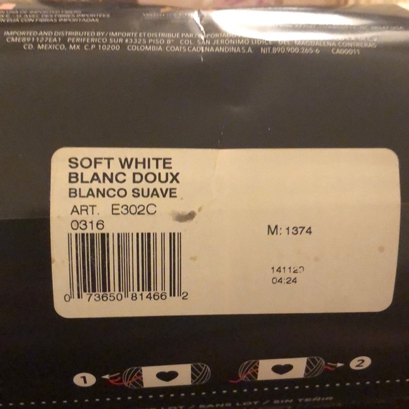 Two Skeins of RED HEART SUPER SAVER JUMBO Yarn.14 oz. 4 Medium.SOFT WHITE. NWT - Picture 5 of 6